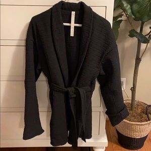Lululemon Travel Cape